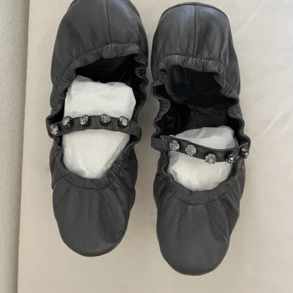 Vera Wang Collection Theda Jeweled Strap Ballet Flats New rare